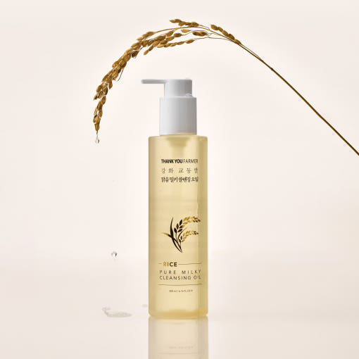 Do You Need to Double Cleanse After Sunscreen?