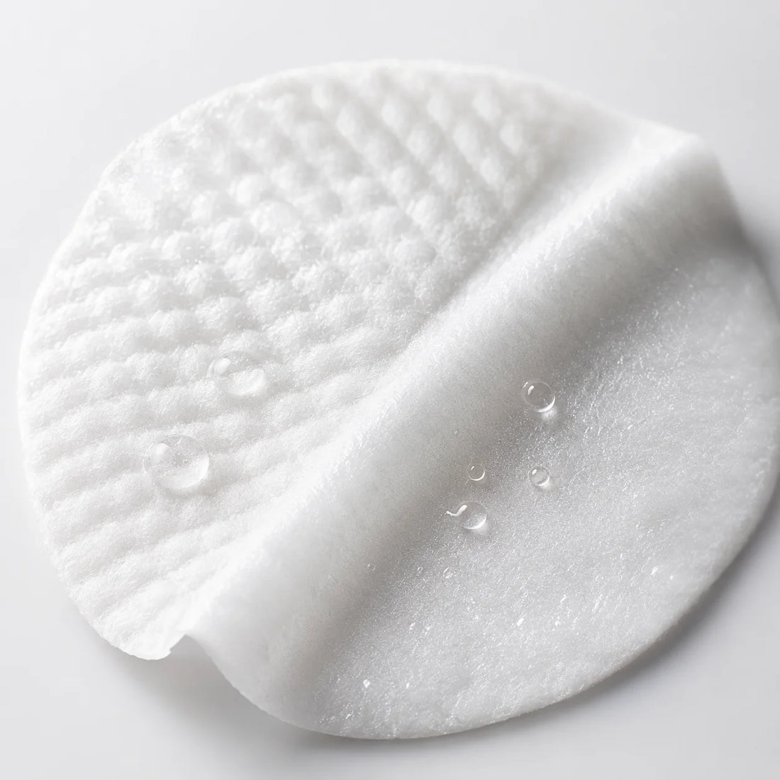 Watery dual-textured pad; fresh, lightly hydrated finish