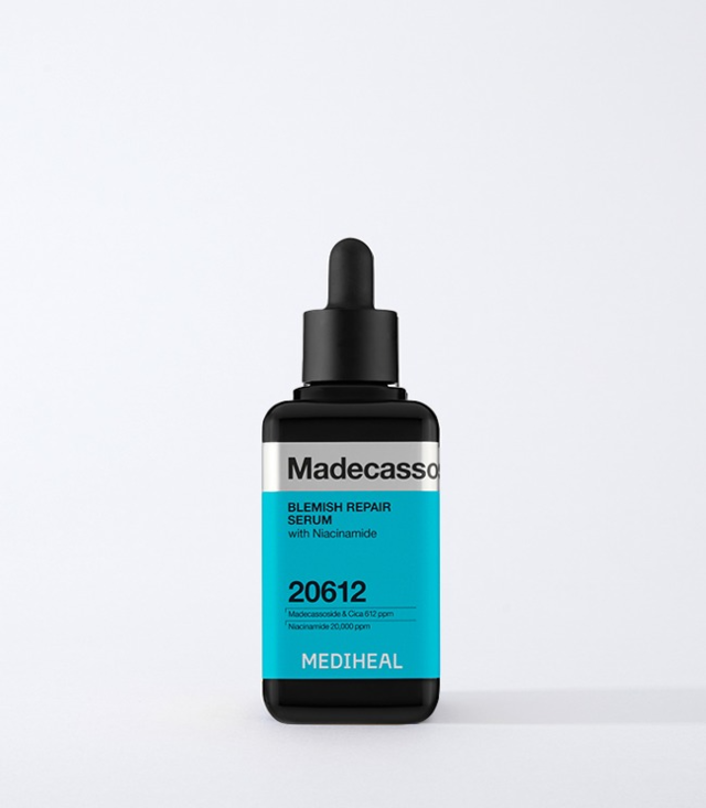 ProtoClinical k-beauty MEDIHEAL Madecassoside Blemish Repair Serum 100ml in single front-facing serum packaging on a clean white background