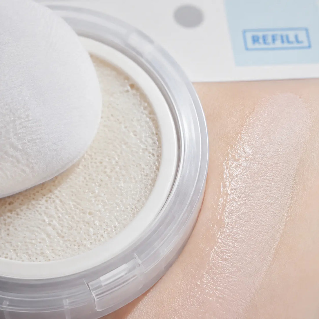 Colorless water-powder cushion; soft translucent velvet finish
