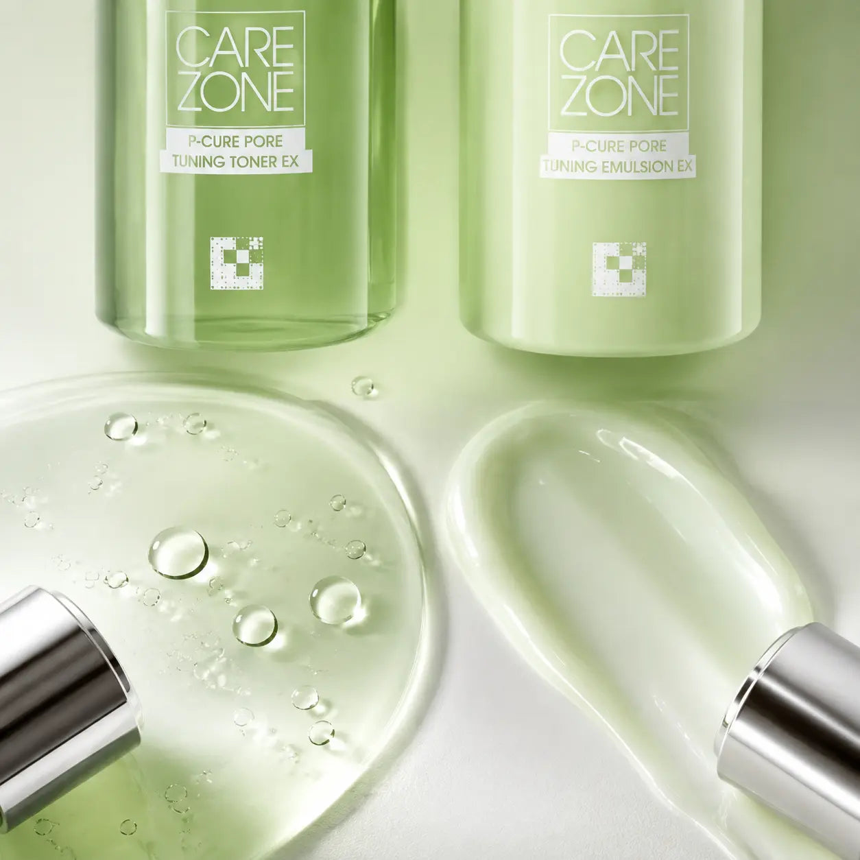 Macro comparison of the water-light toner and milky emulsion textures