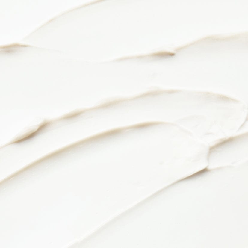 Rich but lightweight cream; non-sticky, fast-absorbing and smooth without caking