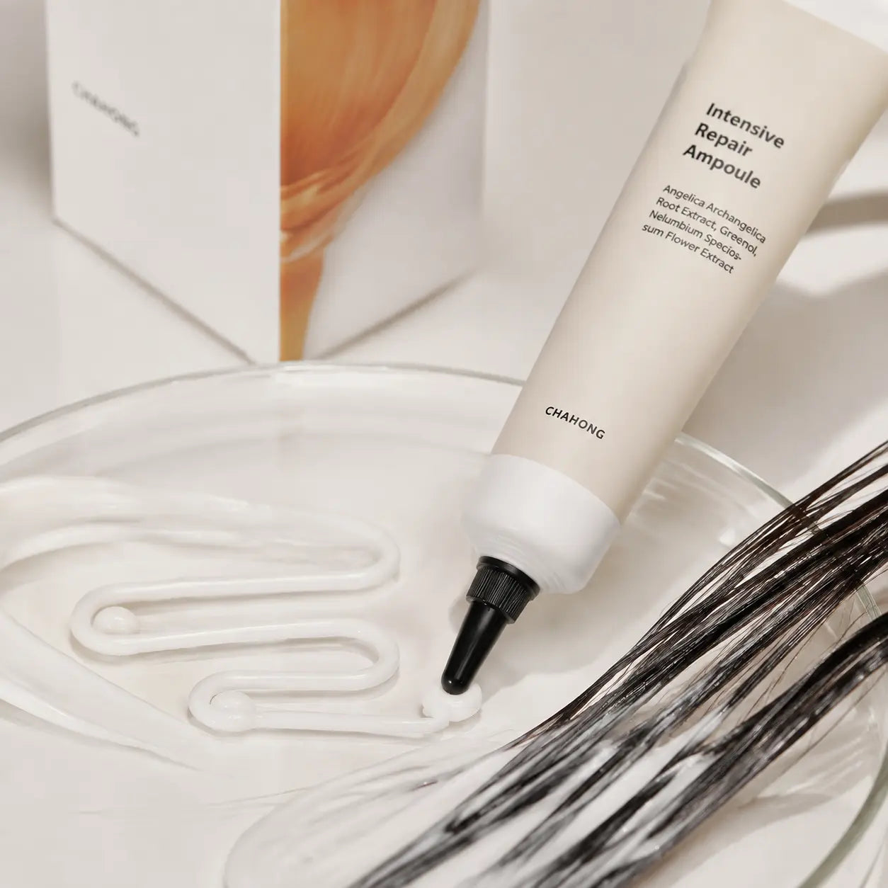 CHAHONG Intensive Repair Ampoule white cream-gel texture with damp hair strands