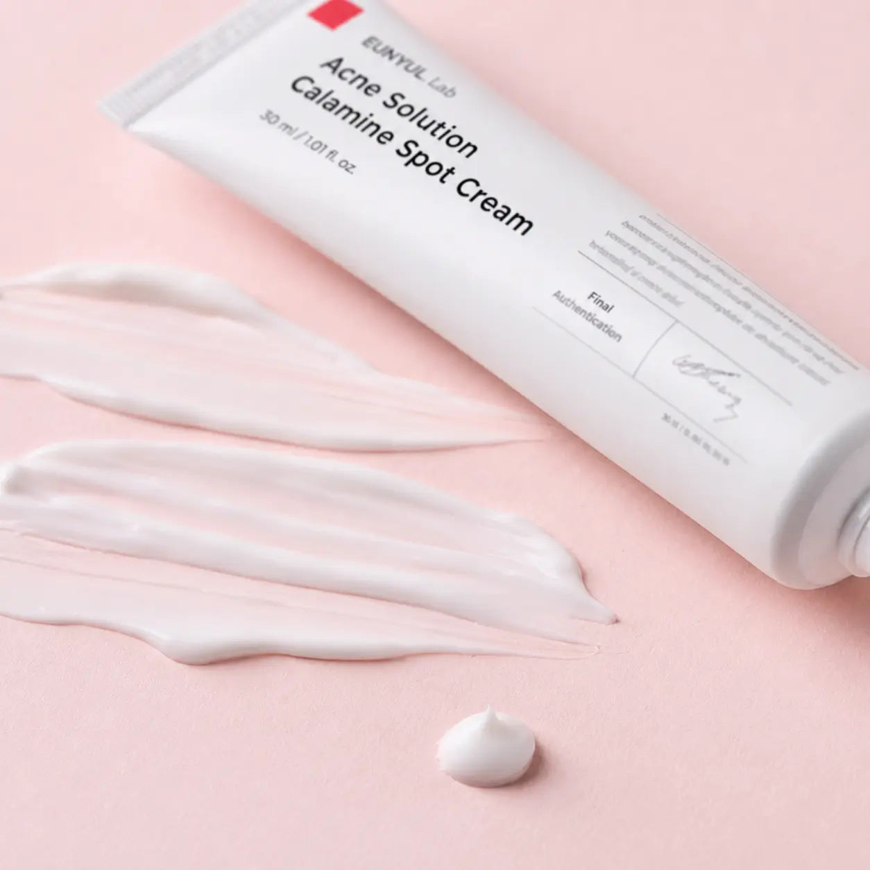 White texture of EUNYUL.Lab Calamine Spot Cream