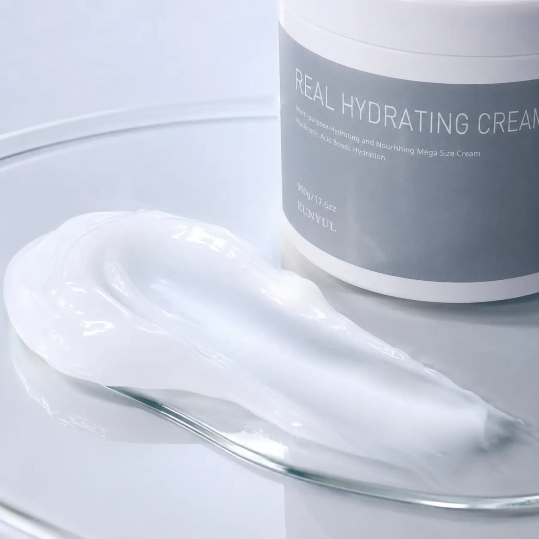 Glossy, bouncy gel-cream with a fresh hydrated finish