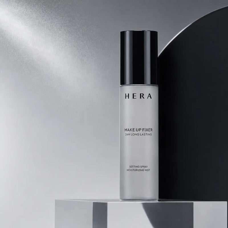HERA Make Up Fixer on ice-gray acrylic with ultrafine mist