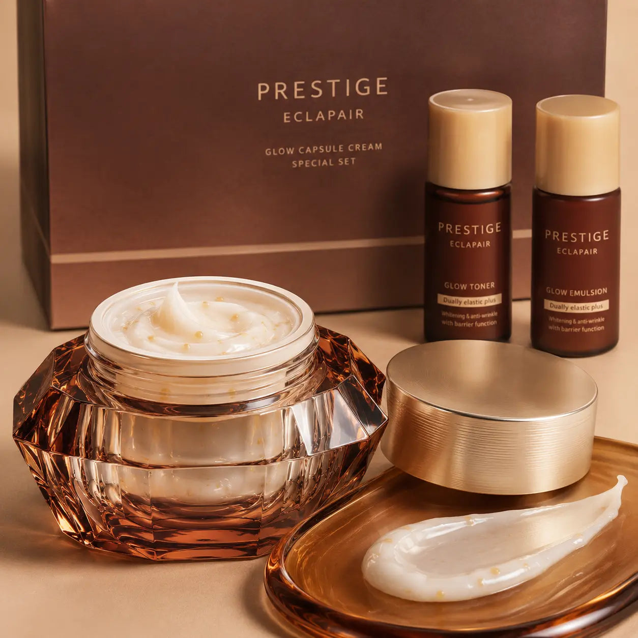 Pearly capsule texture of It'S SKIN Prestige Eclapair Glow Capsule Cream