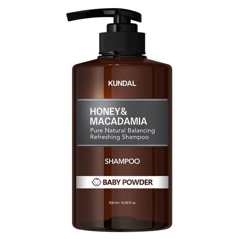ProtoClinical k-beauty KUNDAL HONEY & MACADAMIA Natural Shampoo (Baby Powder) 500ml single tall warm brown shampoo bottle centered on a white background with pale aqua side accents.