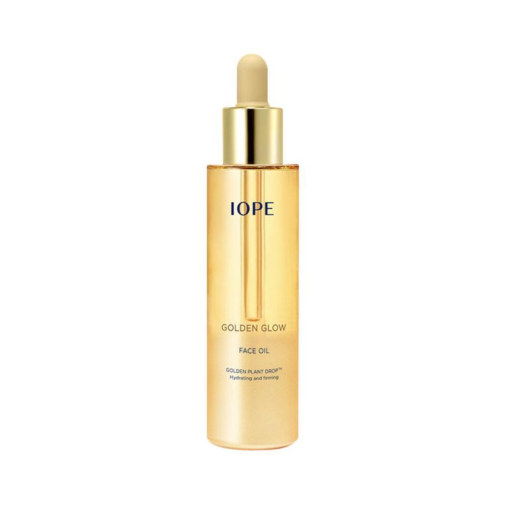 ProtoClinical k-beauty gold beauty product centered between pale aqua side panels.