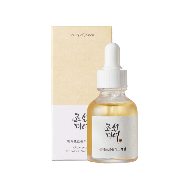 ProtoClinical k-beauty [Beauty of Joseon] Glow Serum: Propolis + Niacinamide 30ml single upright amber serum bottle centered on a white background with soft beige side shading