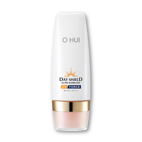 ProtoClinical k-beauty light taupe beauty graphic on a light background.