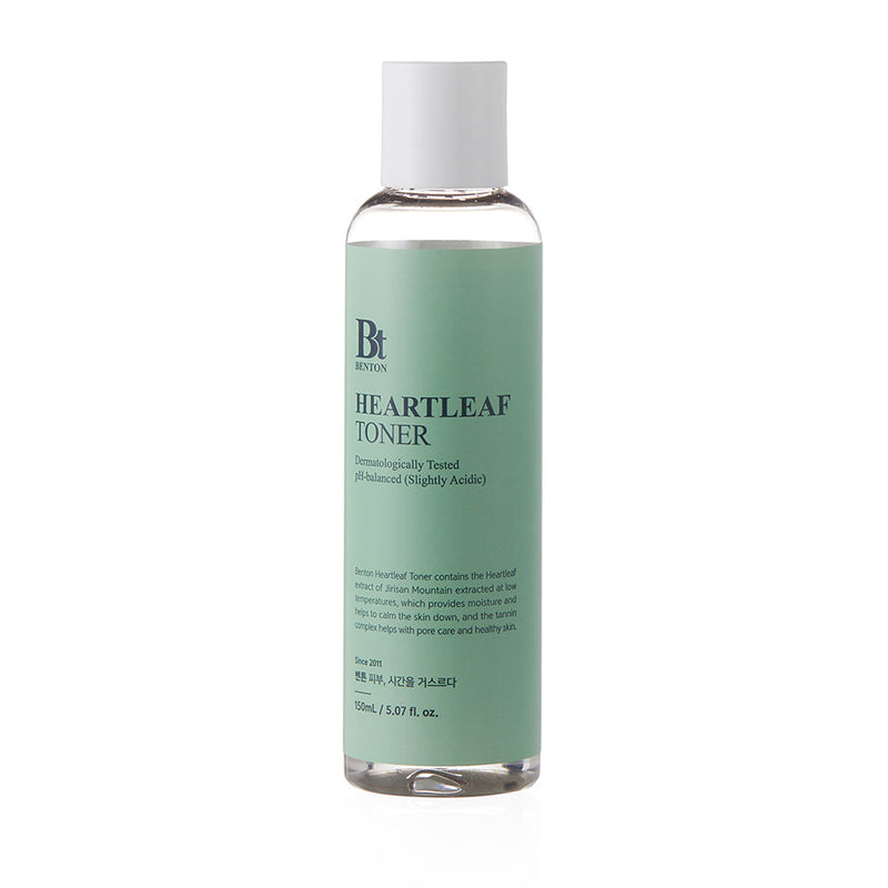ProtoClinical k-beauty Benton Heartleaf Toner 150ml single upright olive toner bottle centered on a pale background with soft blue side shading