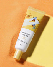 ProtoClinical k-beauty Round Lab Vita Niacin Blemish Cream 50ml graphic with warm orange tones and pale yellow right-side accents.