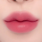 ProtoClinical k-beauty espoir Nowear Lipstick Volume Matte 3g (8 colors) close-up of centered lips with a soft blurred gradient and cool pink lip color
