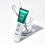 ProtoClinical k-beauty MEDIAN Whitening Science Toothpaste Plum Mint 100g*2 in front-facing toothpaste box packaging as a centered packshot on a clean white background