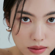 ProtoClinical k-beauty HERA Airy Power Primer 8.5g soft pink and beige beauty close-up with a pale green edge.
