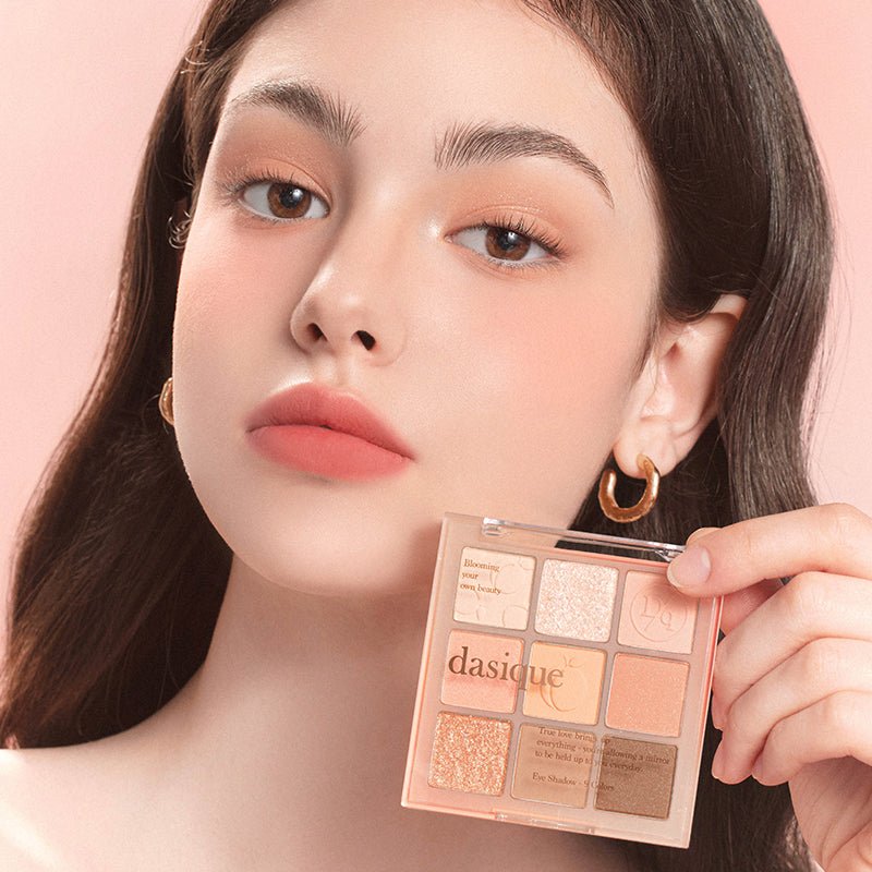 ProtoClinical k-beauty dasique Eyeshadow Palette - 14 Peach Squeeze shown in peach and apricot tones on a white background.
