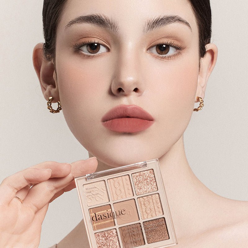 ProtoClinical k-beauty dasique Eyeshadow Palette - 15 Beige Knit shown in neutral beige and brown tones on a white background.