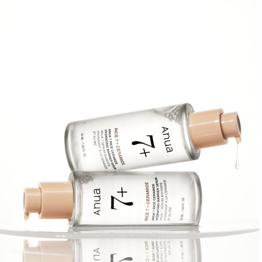ProtoClinical k-beauty Anua RICE CERAMIDE 7 HYDRATING BARRIER SERUM 50ml single upright gray serum bottle centered on a white background with soft peach side shading