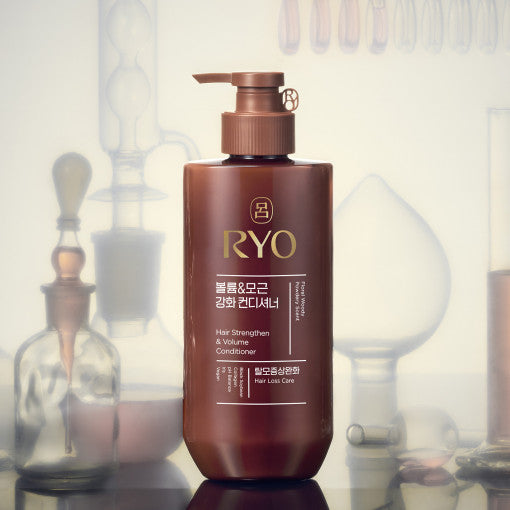 Ryo Hair Strenghten & Volume Conditioner 480ml by ProtoClinical displayed in a clean bottle packshot on a white background, highlighting the branded conditioner packaging for a k-beauty routine.