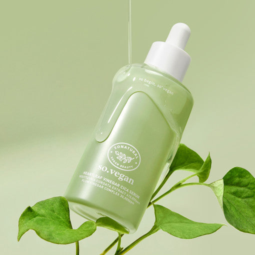 ProtoClinical k-beauty [so natural] So Vegan Heartleaf Vinegar Cica Serum 85ml shown in a green bottle and matching package arrangement on a pale green background