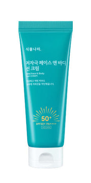 ProtoClinical k-beauty Shingmulnara Oxygen Water Face & Body Sun Cream SPF+ PA++++ 150ml single upright aqua sun cream package on a white background.