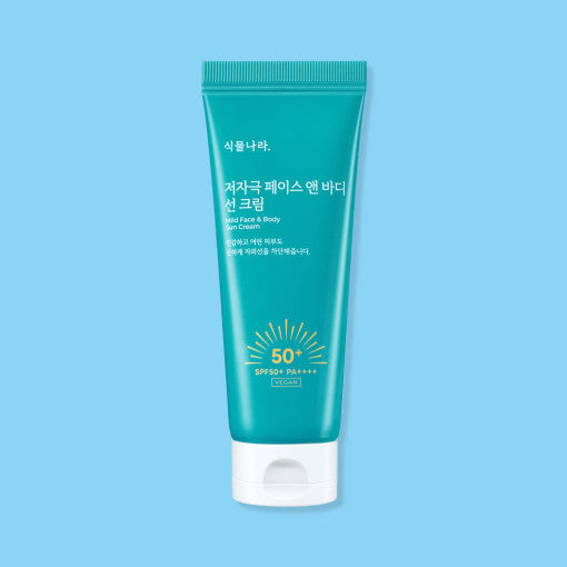 ProtoClinical k-beauty Shingmulnara Oxygen Water Face & Body Sun Cream SPF+ PA++++ 150ml multiple sky-blue and aqua sun cream packages arranged side by side on a cool blue background.