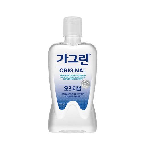 ProtoClinical k-beauty Gagreen Original Mouthwash 750ml single upright blue mouthwash bottle centered on a pale background with soft yellow side accents.