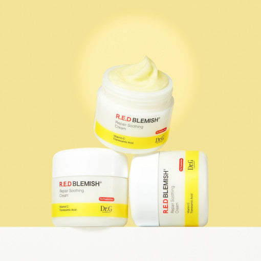ProtoClinical k-beauty pale yellow beauty packaging with soft horizontal bands on a light background.