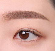 ProtoClinical k-beauty lilybyred Skinny Mes Brow Mascara 3.5g two horizontal brow swatches in rose-brown and cocoa brown on a pale pink background