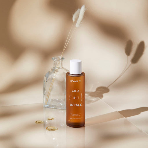 ProtoClinical k-beauty DEWYTREE Cica 100 Essence 160ml single upright olive essence bottle centered on a light neutral background