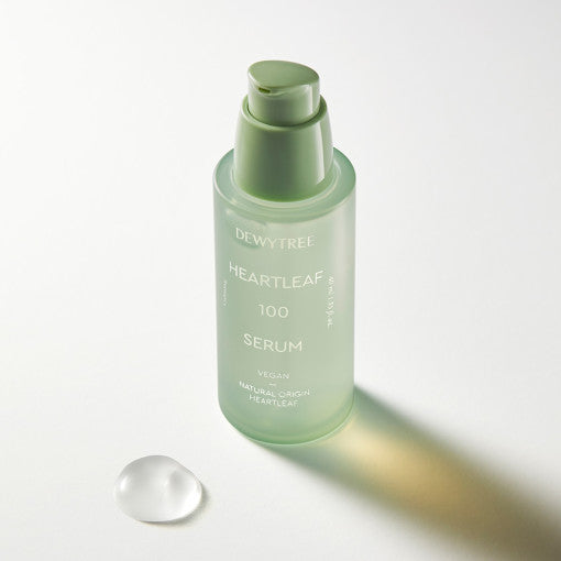 ProtoClinical k-beauty DEWYTREE HEARTLEAF 100 Serum 40ml single upright pale green serum bottle centered on a white background