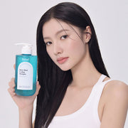 ProtoClinical k-beauty Daleaf Apple Mint Better Root Cooling Shampoo 500ml single dark shampoo bottle centered vertically on a pale lilac and white background