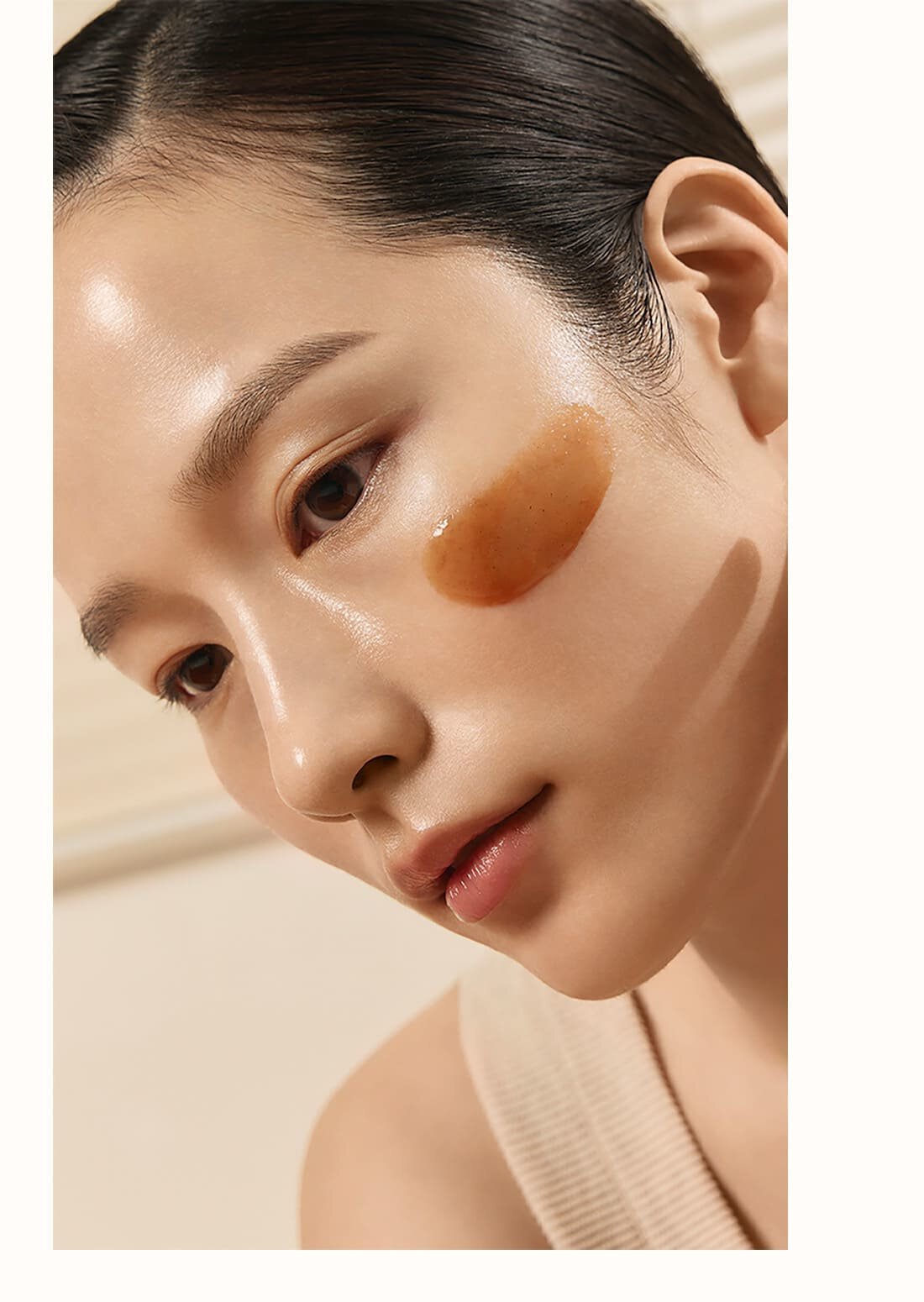 ProtoClinical k-beauty Sulwhasoo Clarifying Mask 120ml detail image with warm beige and deep brown vertical tones on a light background.
