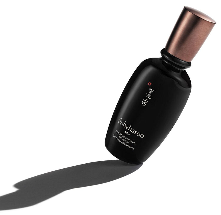 ProtoClinical k-beauty Sulwhasoo Men Skin Strengthening Emulsion 90ml close-up emulsion detail in soft neutral tones on a light background