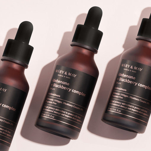 ProtoClinical k-beauty [MARY & MAY] Idebenone + Blackberry Complex Serum 30ml beauty product visual on a light background.