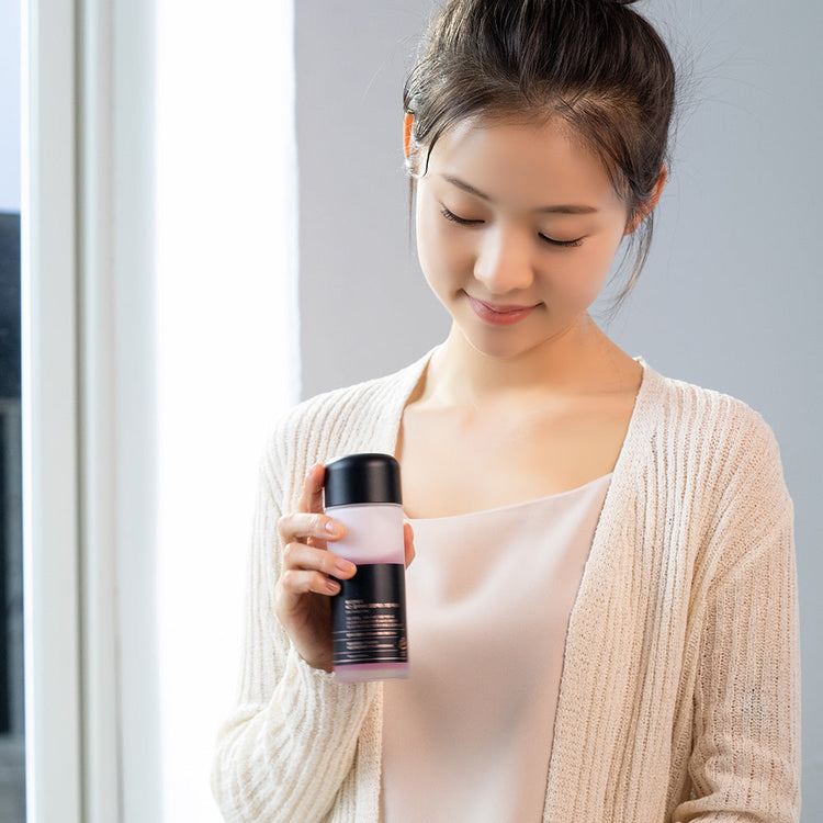 ProtoClinical k-beauty [MARY & MAY] Vegan Blackberry Complex Cream Essence 140ml taupe product silhouette with soft gray side shading on a light background