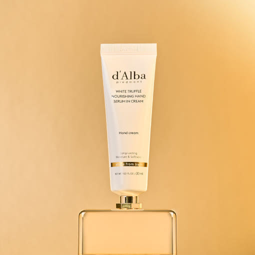 ProtoClinical k-beauty d'Alba White Truffle Nourishing Hand Serum In Cream 30ml shown in a square product graphic with pink, green, gray, and light background blocks