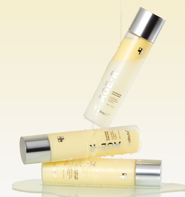 ProtoClinical k-beauty MEDICUBE: Age-r Glutathione Glow Toner (140ml) single upright beige toner bottle centered on a light background