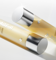 ProtoClinical k-beauty MEDICUBE: Age-r Glutathione Glow Toner (140ml) single upright beige toner bottle with pale blue and warm yellow side accents on a light background