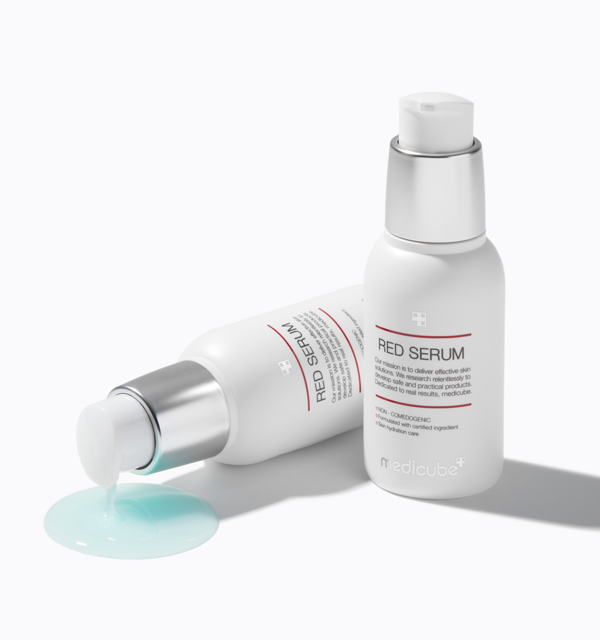 ProtoClinical k-beauty medicube Medicube Red Serum Plus 2.0 55ml pale blue bottle beside a matching horizontal box on a clean white background.