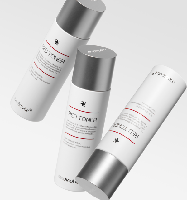 ProtoClinical k-beauty medicube Red Toner 2.0 100ml shown as a single upright pale pink toner bottle centered on a white background.
