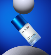 ProtoClinical k-beauty MEDICUBE: Zero Pore Serum 2.0 (37ml) single upright blue serum bottle centered on a deep blue background with a lighter blue glow