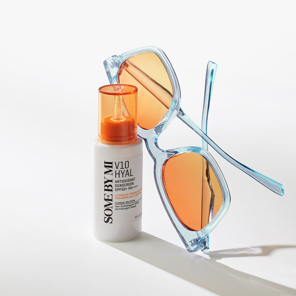 ProtoClinical k-beauty [SOME BY MI] V10 Hyal Antioxidant Sunscreen SPF 50+ PA++++ 40ml single sunscreen package in a square packshot on a light background