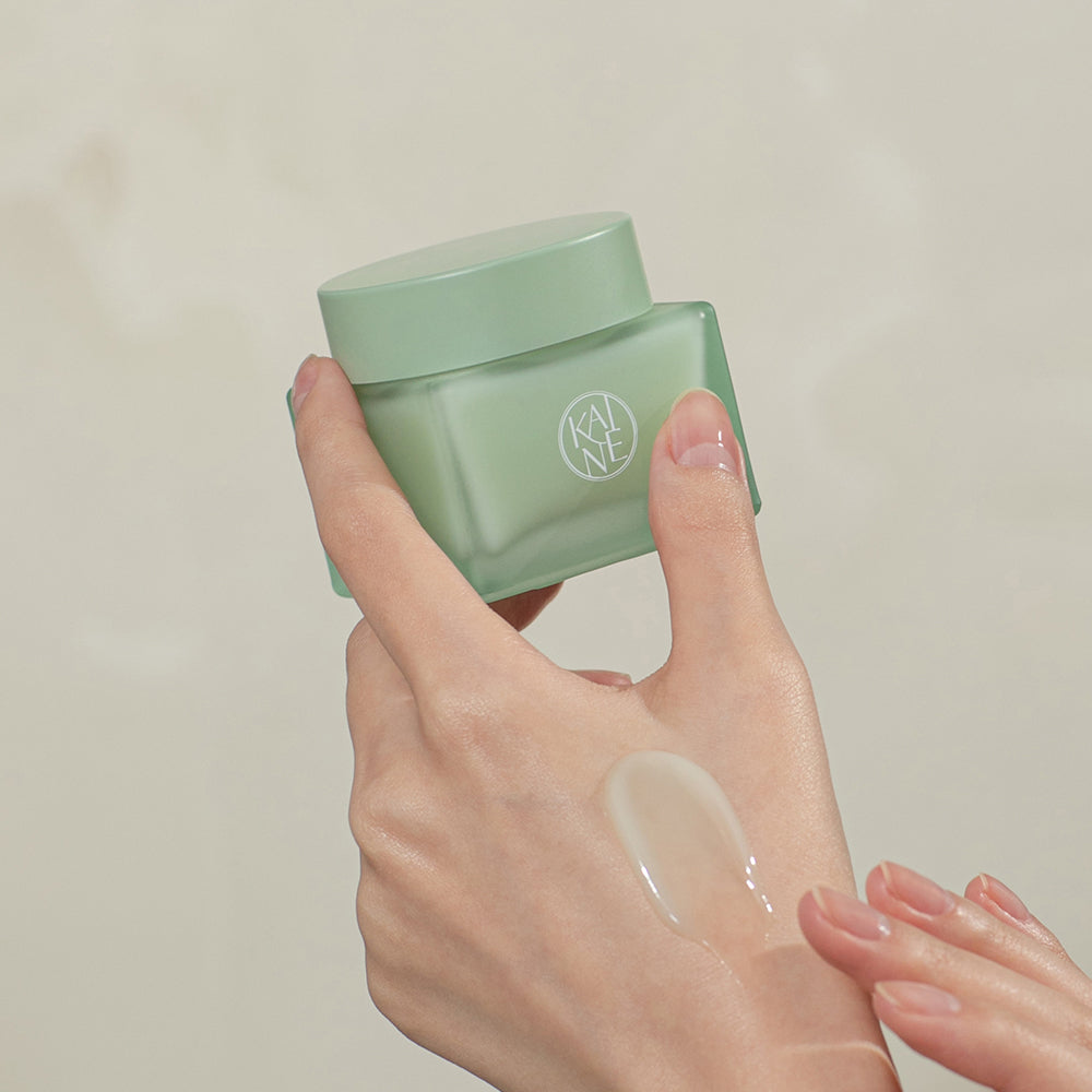 ProtoClinical k-beauty KAINE Green Calm Aqua Cream 70ml soft beige skincare concept graphic with muted green accents on a light background.