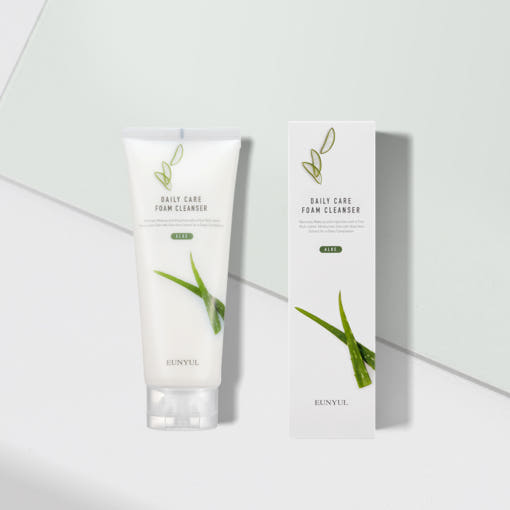 ProtoClinical k-beauty EUNYUL Daily Care ALOE Foam Cleanser 150ml single front-facing aloe foam cleanser package centered on a light background