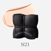 ProtoClinical k-beauty MUZIGAE MANSION Sleek Matt Cushion(15g+15g Refill Included) single square cushion compact with a dark center and pale side bands on a white background