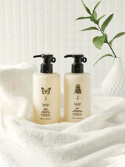 ProtoClinical k-beauty beauty product on a light background.