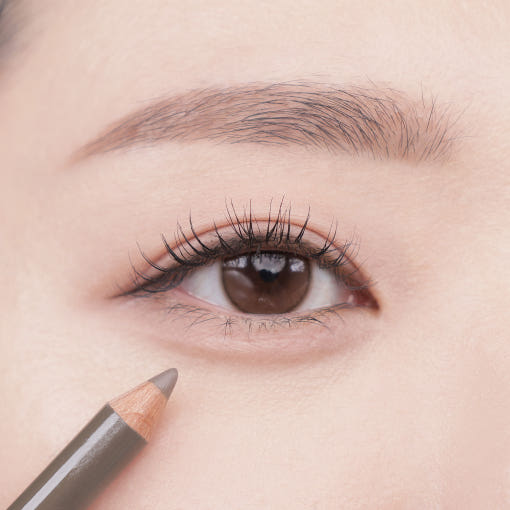 ProtoClinical k-beauty [MACQUEEN New York] My Strong Eye Brow Pencil-Hard Powder 1.2g (3color) two horizontal brown brow swatches stacked on a pale pink background