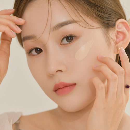 ProtoClinical k-beauty Dinto Wooncho Blur-Matte Foundation 25ml single upright foundation bottle centered on a clean white background